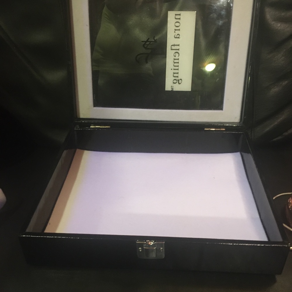 Beautiful Box - Picture 3 of 3